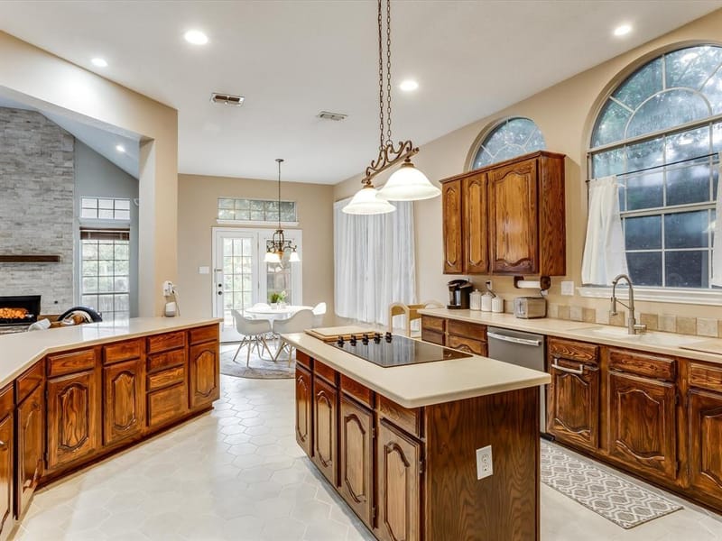 7701 Marble Canyon Court, Fort Worth TX 76137 - Photo 8