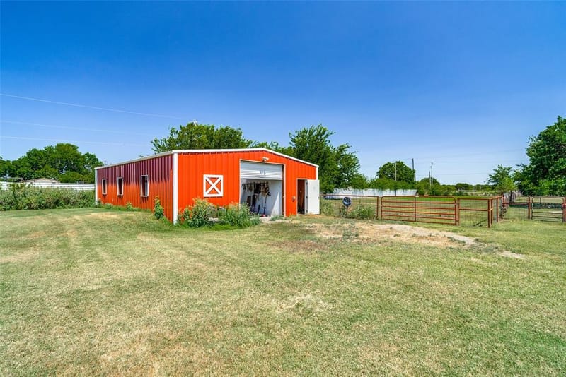 2705 County Road 920, Crowley TX 76036 - Photo 29