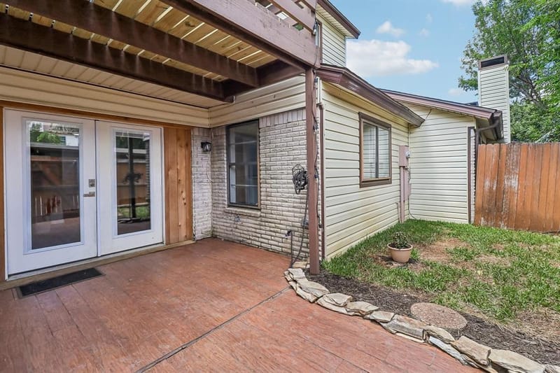 2059 Embassy Way, Carrollton TX 75006 - Photo 6
