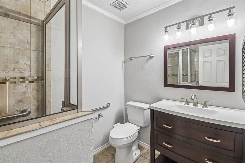 2059 Embassy Way, Carrollton TX 75006 - Photo 16