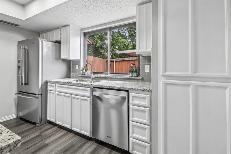 2059 Embassy Way, Carrollton TX 75006 - Photo 12