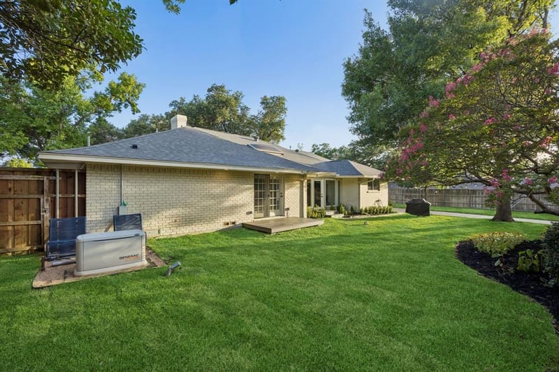 6941 Midcrest Drive, Dallas TX 75254 - Photo 30