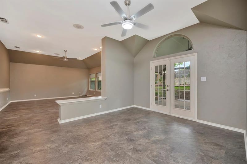 4731 Saddlebrook Drive, Benbrook TX 76116 - Photo 13