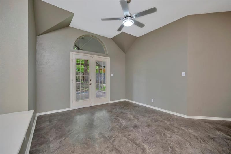 4731 Saddlebrook Drive, Benbrook TX 76116 - Photo 11