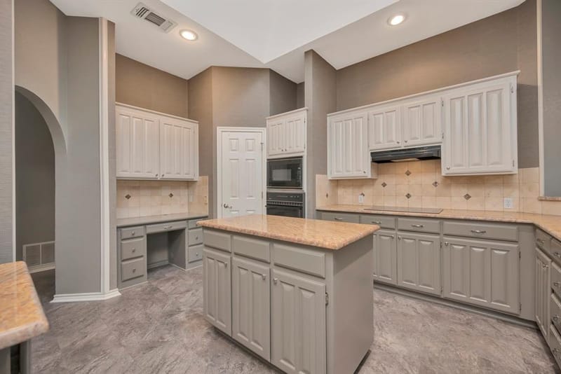 4731 Saddlebrook Drive, Benbrook TX 76116 - Photo 8