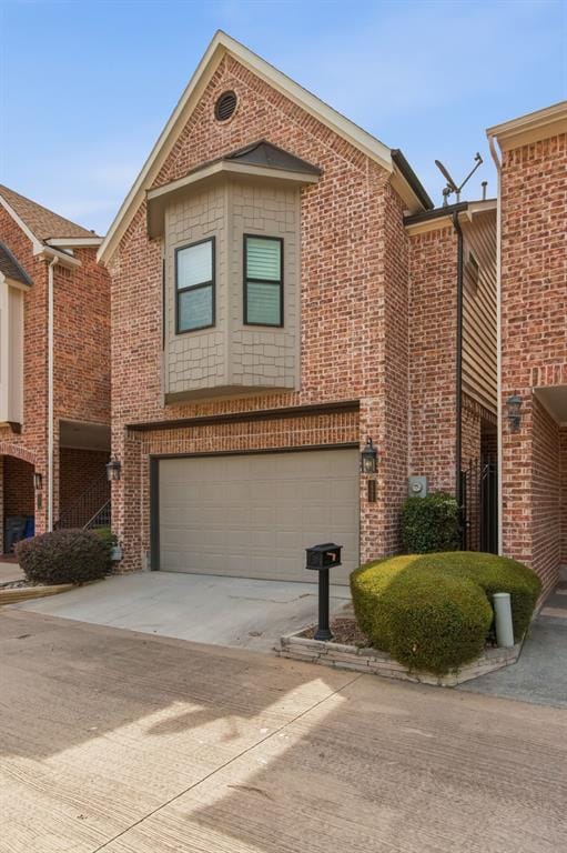 18323 Frankford Lakes Circle, Dallas TX 75252 - Photo 2