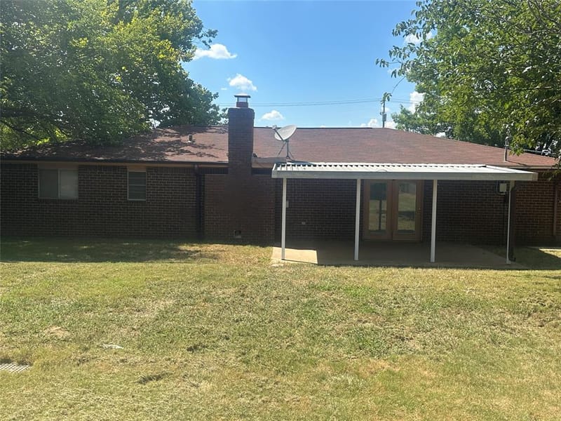 1507 N Matthews Street, Bowie TX 76230 - Photo 2