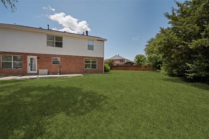 705 Bluebonnet Drive, Cedar Hill TX 75104 - Photo 2