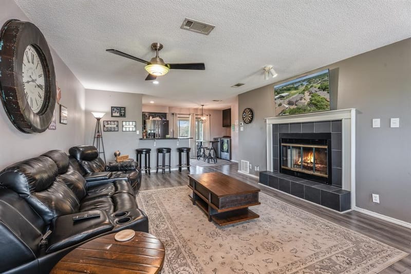 4212 Fairway Drive # 4, Granbury TX 76049 - Photo 6