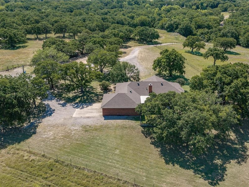 466 County Road 1180, Alvord TX 76225 - Photo 2