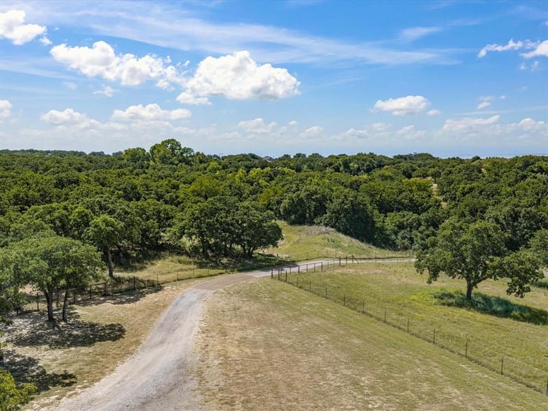 466 County Road 1180, Alvord TX 76225 - Photo 20