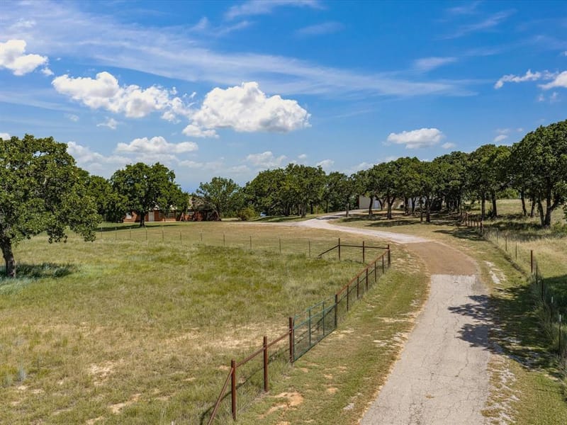 466 County Road 1180, Alvord TX 76225 - Photo 25