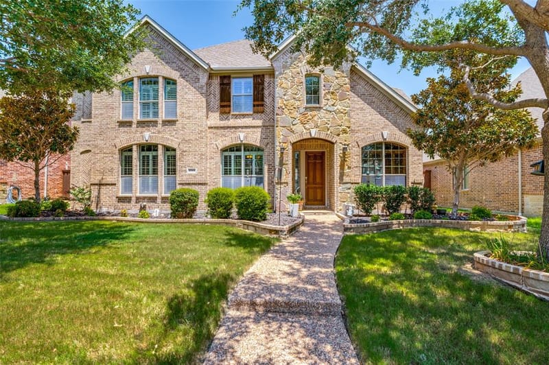 5748 Wellington Lane, Frisco TX 75033 - Photo 2