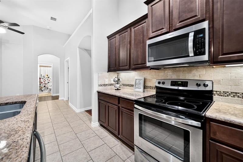 11205 Gibbons Creek Drive, Frisco TX 75036 - Photo 13