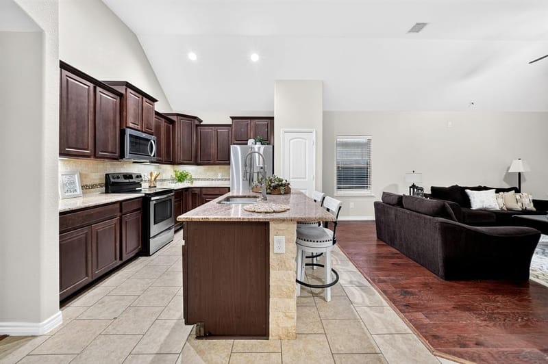 11205 Gibbons Creek Drive, Frisco TX 75036 - Photo 10