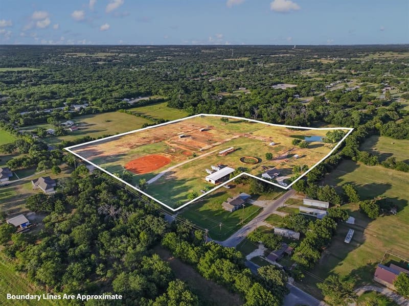 711 County Road 701, Cleburne TX 76031 - Photo 22