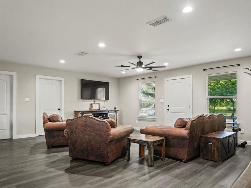 711 County Road 701, Cleburne TX 76031 - Photo 28