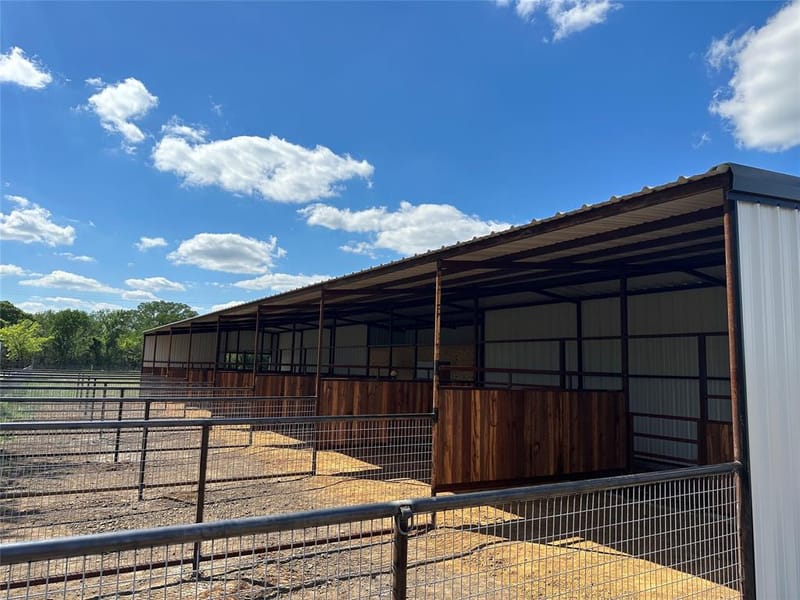 711 County Road 701, Cleburne TX 76031 - Photo 5