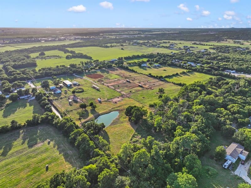 711 County Road 701, Cleburne TX 76031 - Photo 20