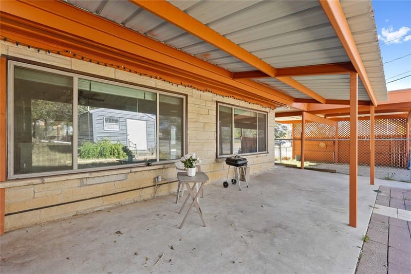 2609 Coggin Avenue, Brownwood TX 76801 - Photo 13