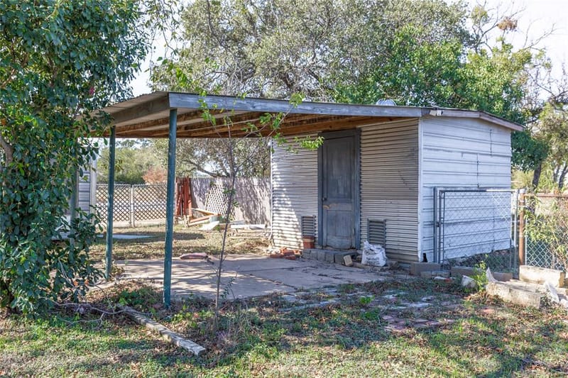 2609 Coggin Avenue, Brownwood TX 76801 - Photo 17
