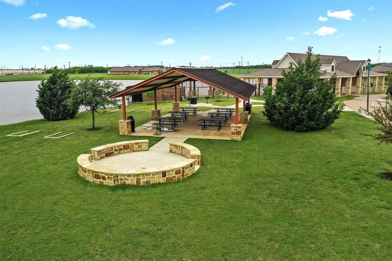 1817 Rushpea Drive, Royse City TX 75189 - Photo 8
