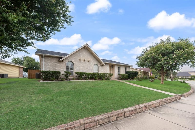 2942 Scott Mill Road, Carrollton TX 75007 - Photo 6