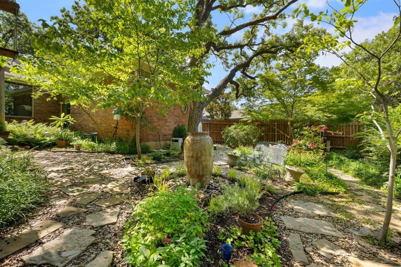 2212 Prestonwood Drive, Arlington TX 76012 - Photo 37