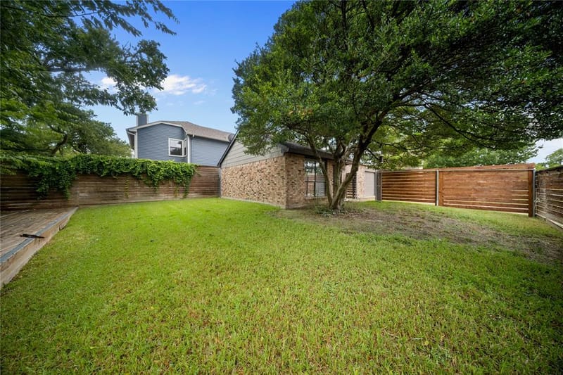 11136 Mccree Road, Dallas TX 75238 - Photo 2