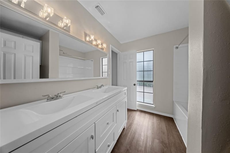 11136 Mccree Road, Dallas TX 75238 - Photo 7