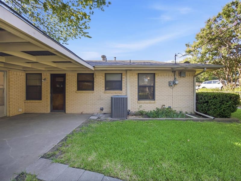 1313 Crestridge Street, Ennis TX 75119 - Photo 32