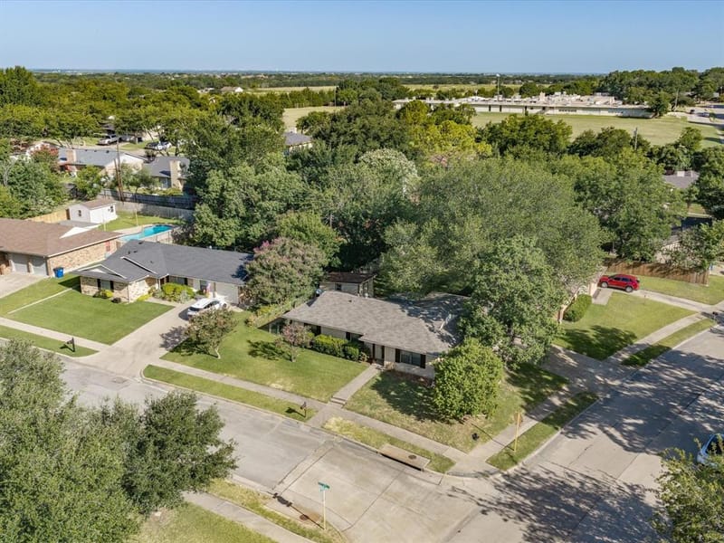 1313 Crestridge Street, Ennis TX 75119 - Photo 8