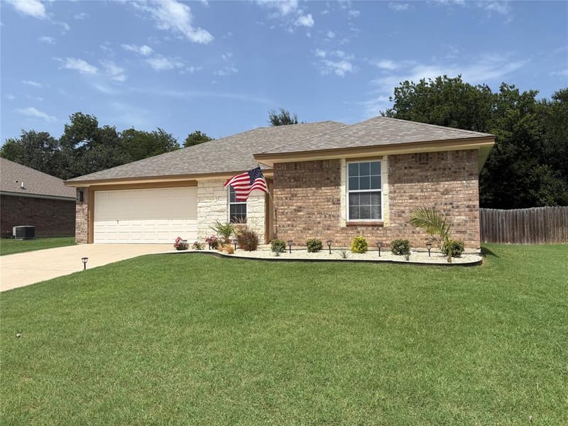 3011 Cricket Drive, Bellmead TX 76705 - Photo 2