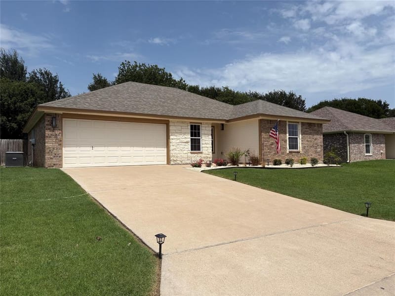 3011 Cricket Drive, Bellmead TX 76705 - Photo 3