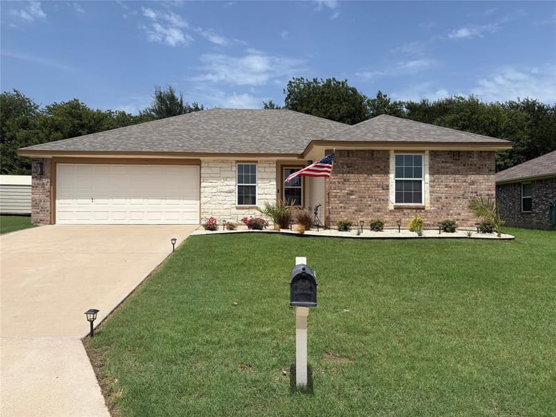 3011 Cricket Drive, Bellmead TX 76705