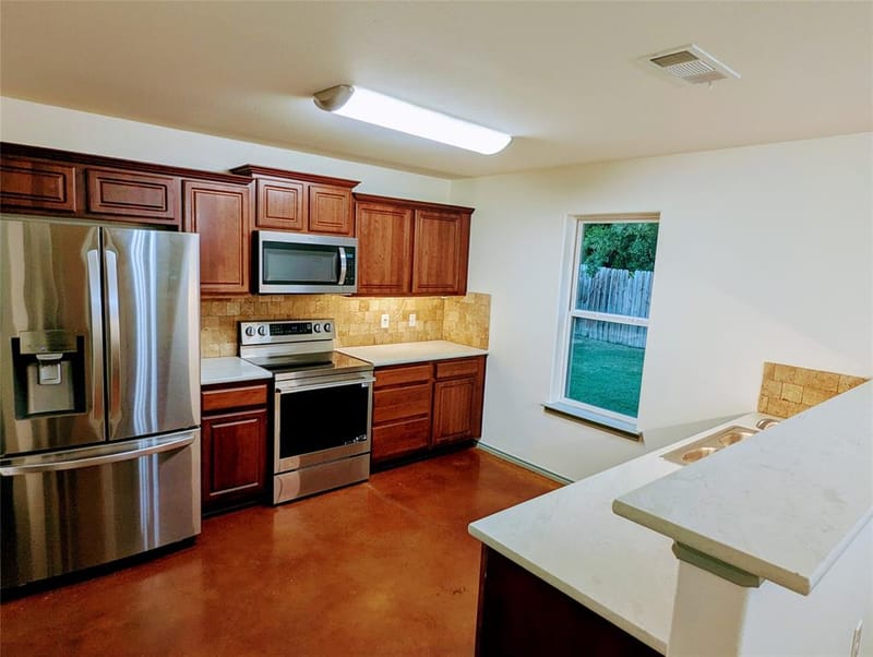 3011 Cricket Drive, Bellmead TX 76705 - Photo 9