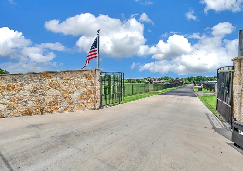 5004 Gholson Road, Waco TX 76705 - Photo 34