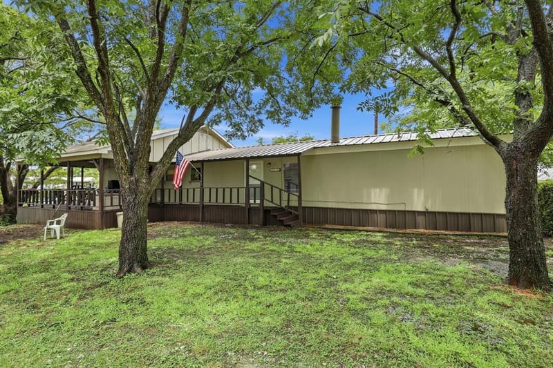 4417 Wildwood Circle, Granbury TX 76049 - Photo 32