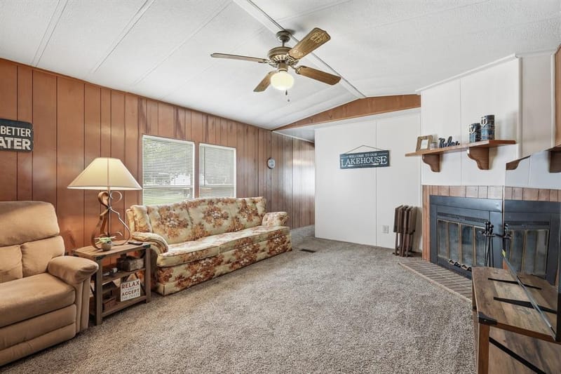 4417 Wildwood Circle, Granbury TX 76049 - Photo 5