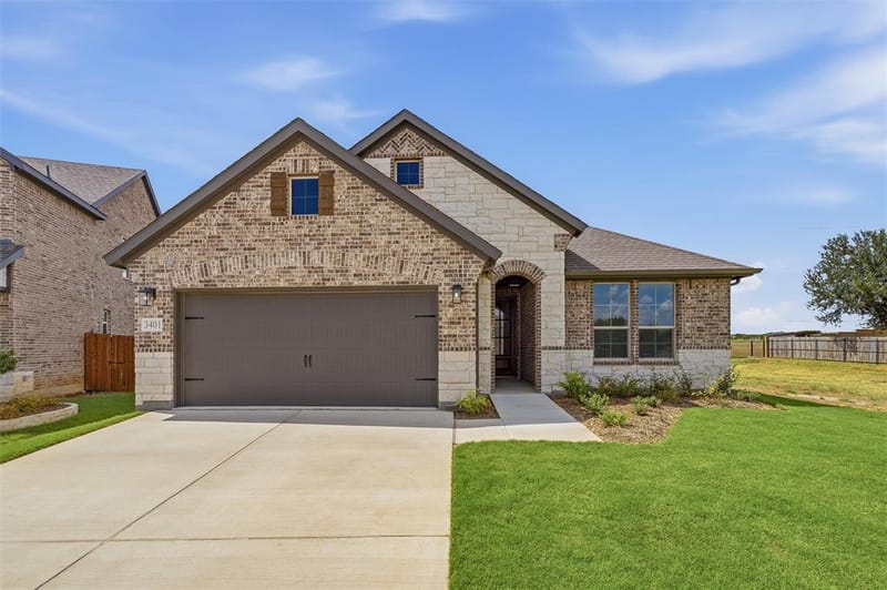 3401 Helena Street, Gainesville TX 76240 - Photo 2