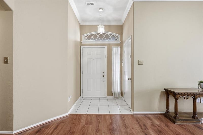 4013 Azalea Drive, Haltom City TX 76137 - Photo 6