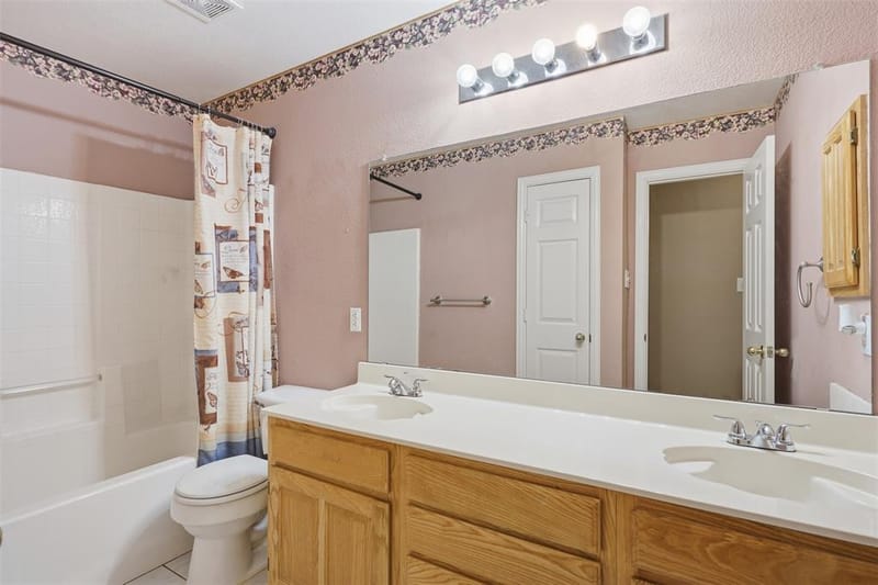 4013 Azalea Drive, Haltom City TX 76137 - Photo 16
