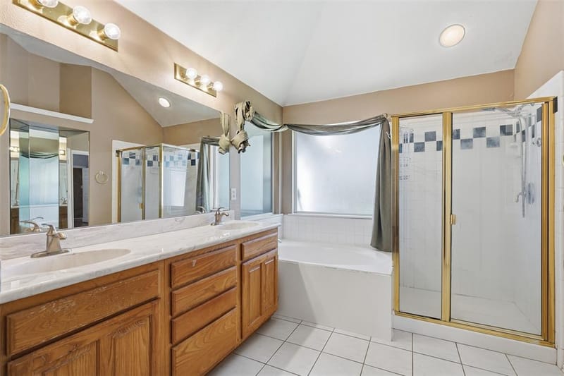 4013 Azalea Drive, Haltom City TX 76137 - Photo 12