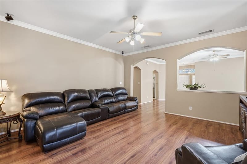 4013 Azalea Drive, Haltom City TX 76137 - Photo 4