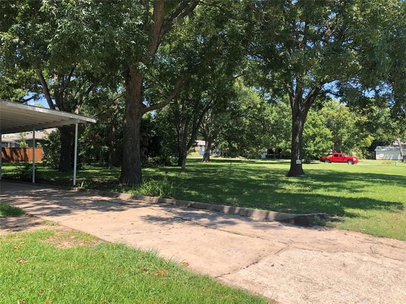 1115 W Lamar Street, Sherman TX 75092 - Photo 3