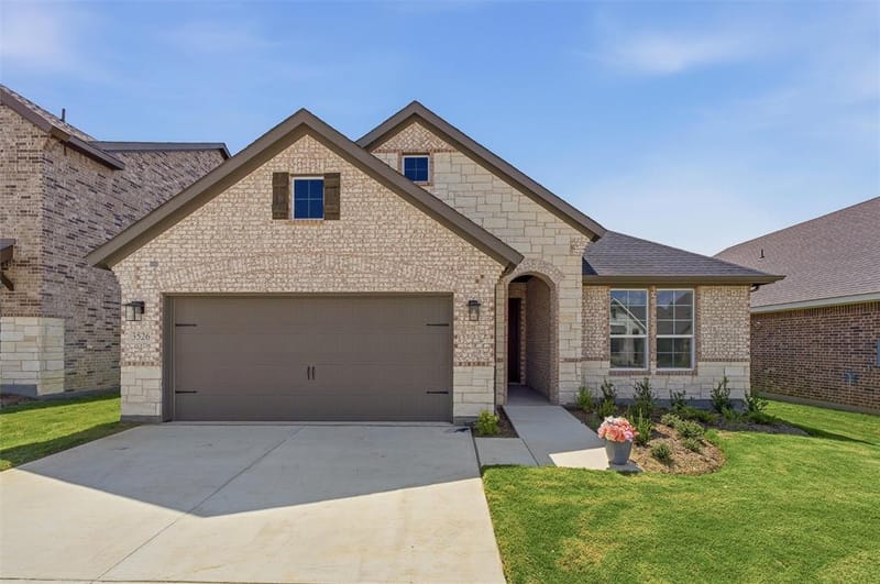 3526 Helena Street, Gainesville TX 76240 - Photo 2