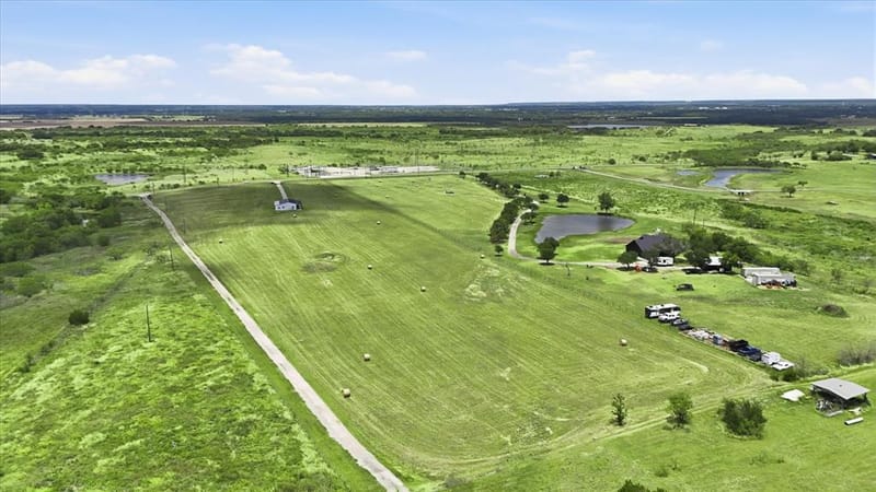 10061 Fm 66, Grandview TX 76050 - Photo 33