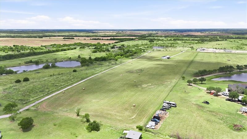 10061 Fm 66, Grandview TX 76050 - Photo 32