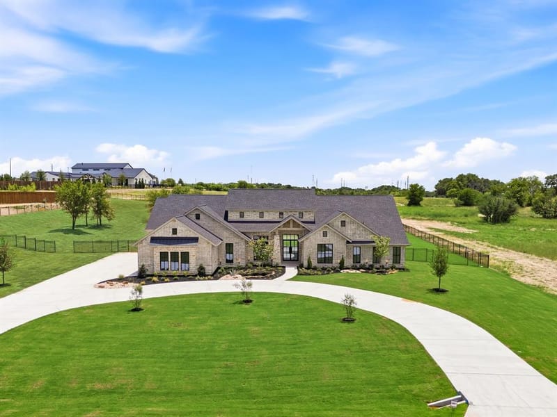10604 Fleming Slough Drive, Fort Worth TX 76179 - Photo 2