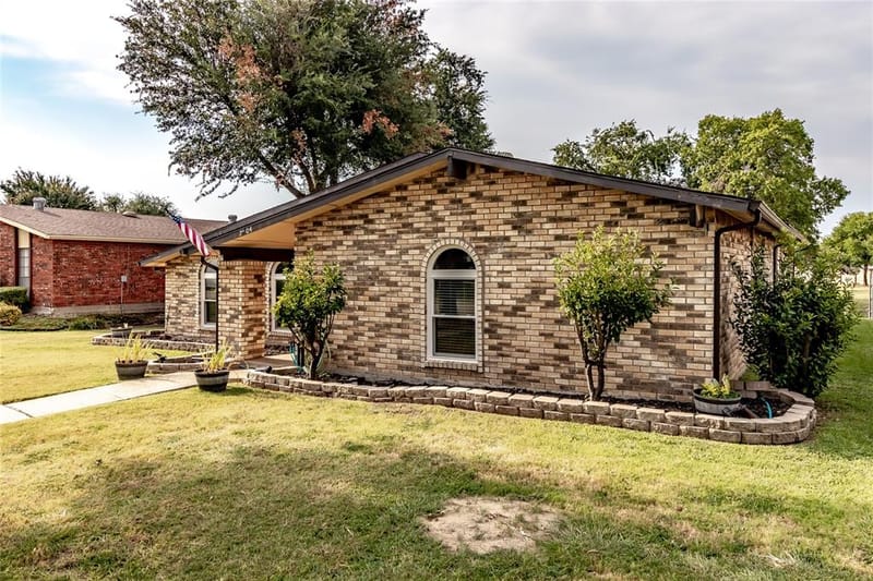 1204 Warwick Drive, Mesquite TX 75150 - Photo 3